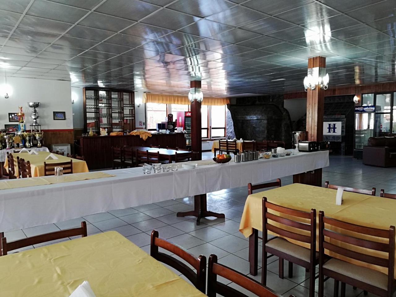 Agostini Hotel Puerto Natales Ngoại thất bức ảnh