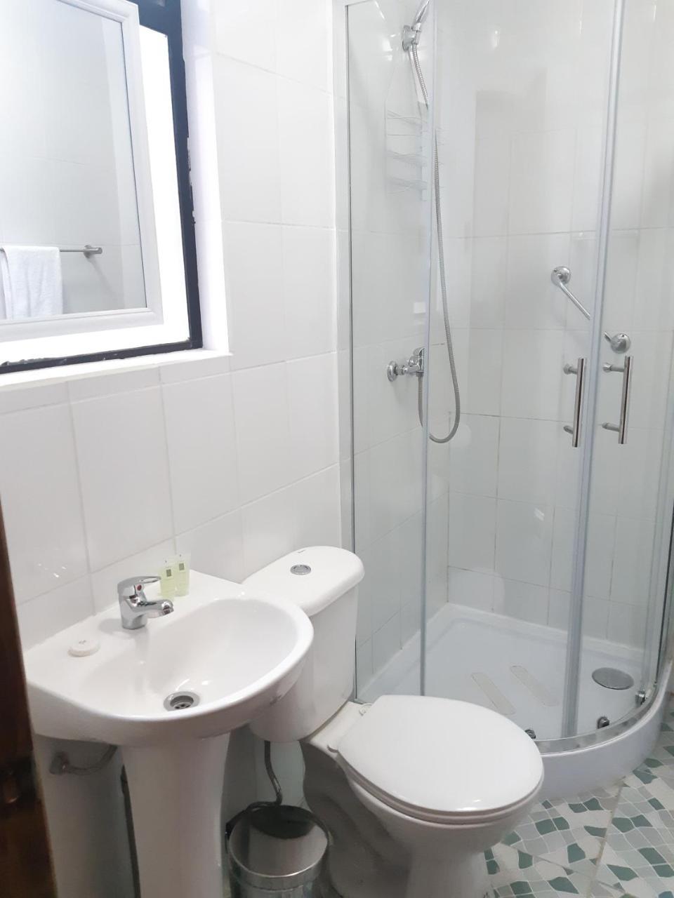 Agostini Hotel Puerto Natales Ngoại thất bức ảnh